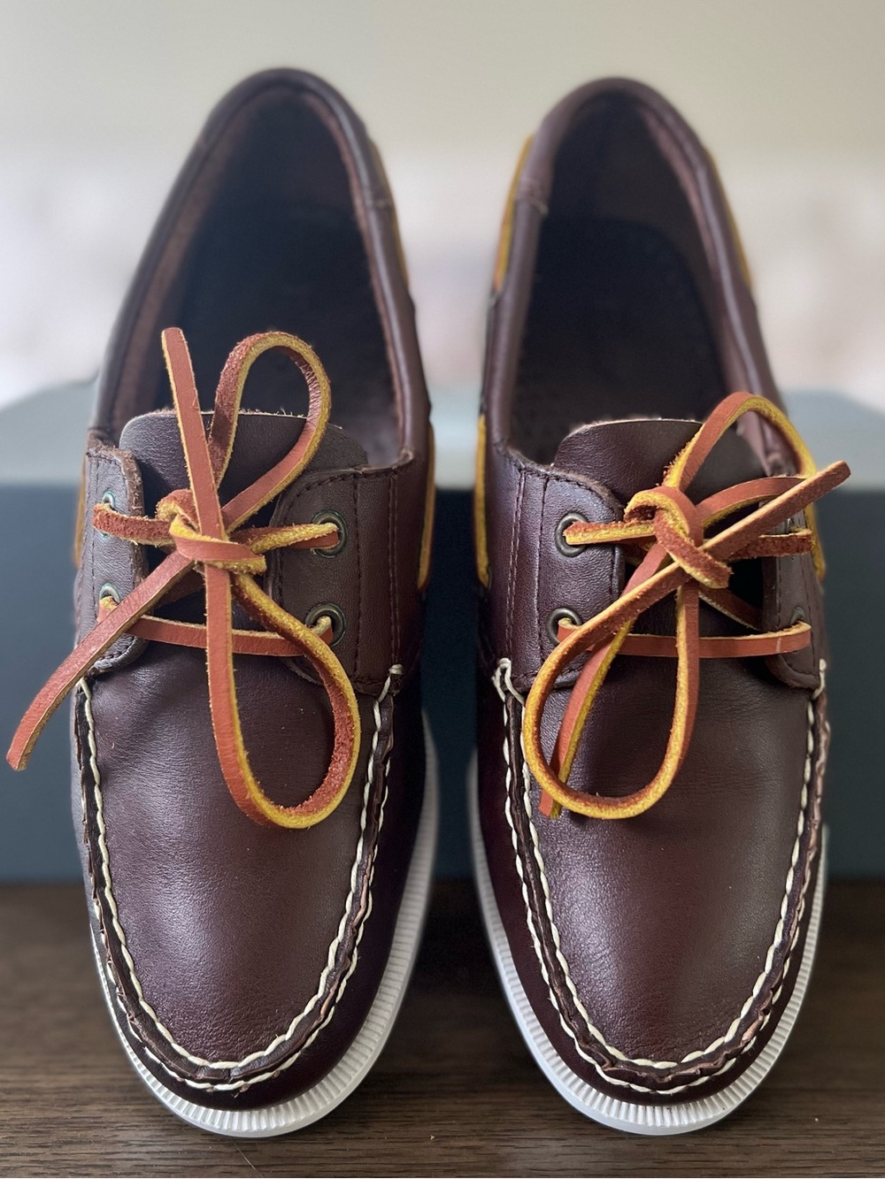 G.H. Bass Women’s Leather Boat Shoes Size 6